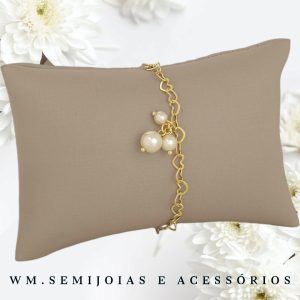 Pulseira elos corações e  pérolas em Banho Ouro = PU-00040