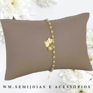Pulseira delicada cachorrinho, coração e pérolas em Banho Ouro = PU-00568